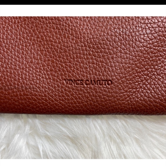 VINCE CAMUTO BROWN BAG - Picture 2 of 4